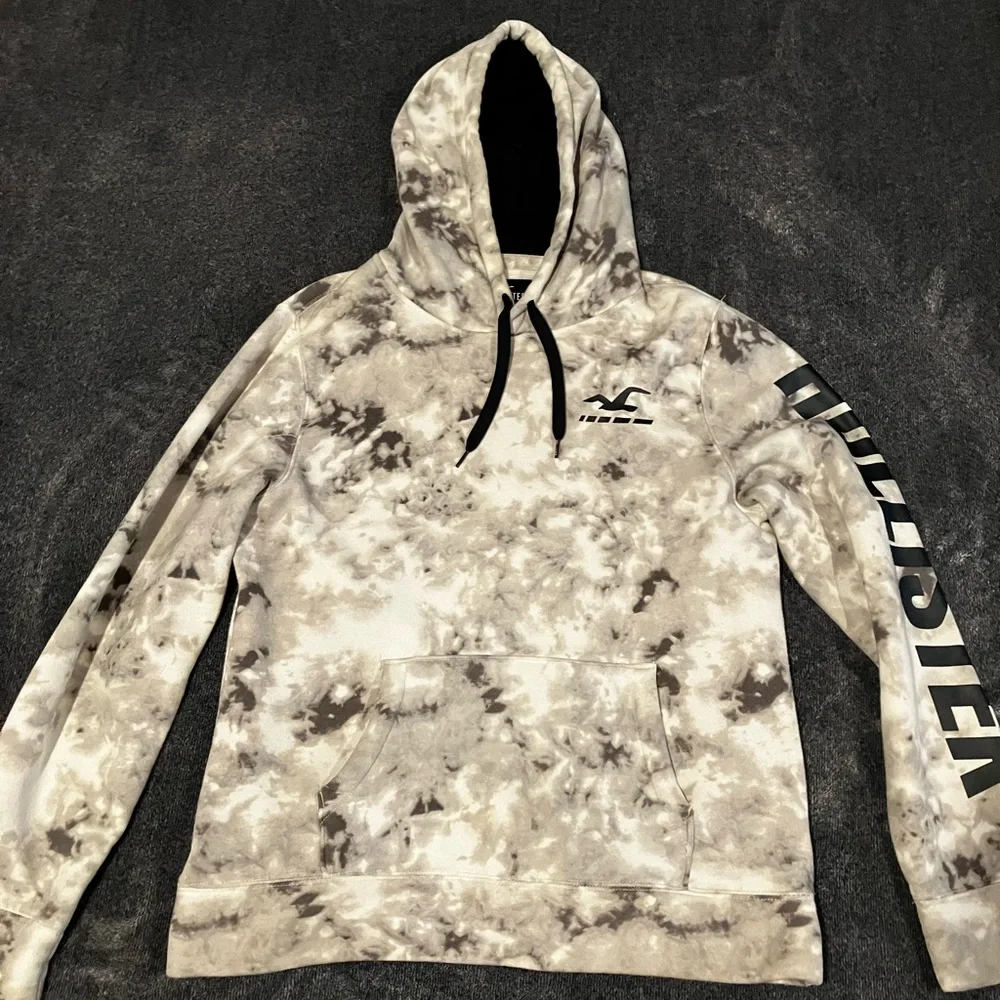 Hollister Branded White/Black Hoodie - Picture 1 of 3